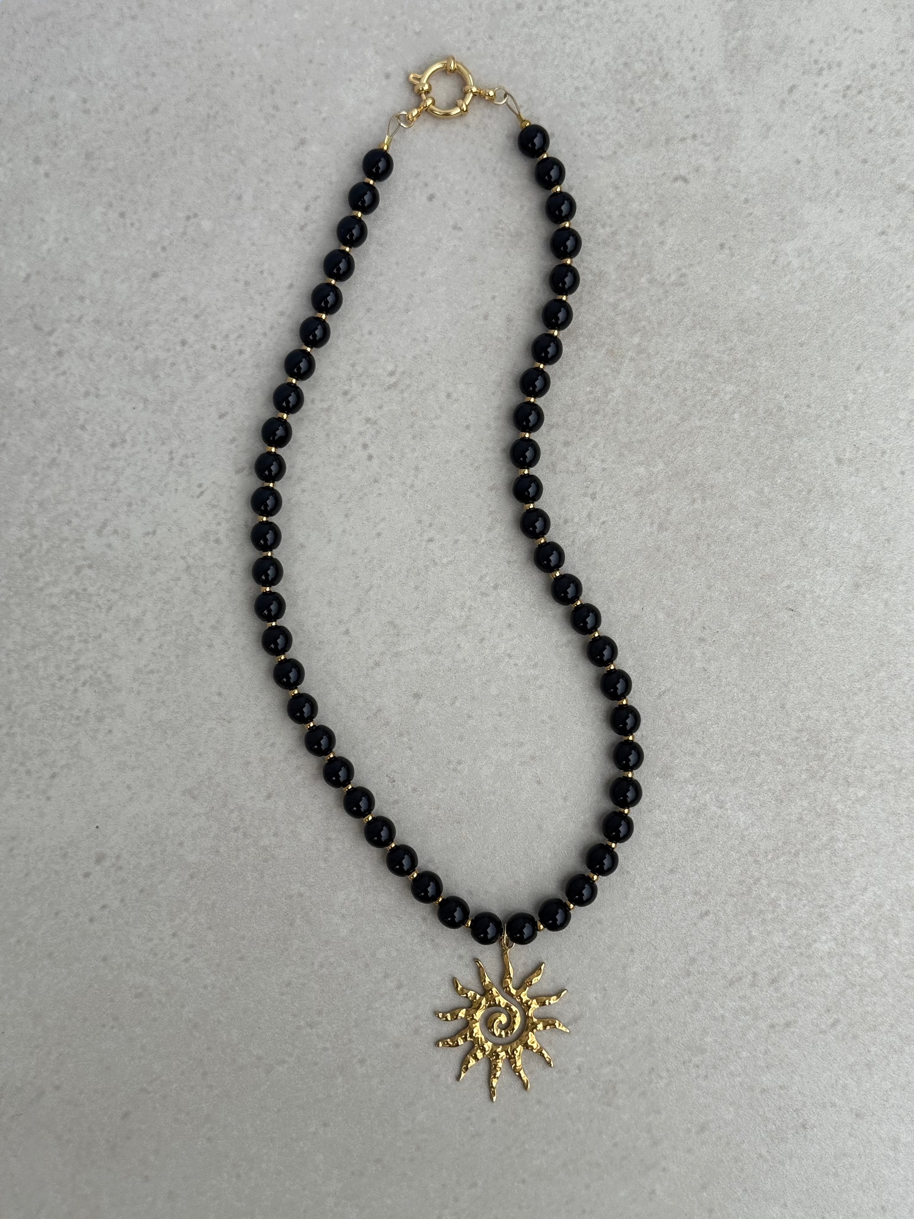 Solaris Necklace Black