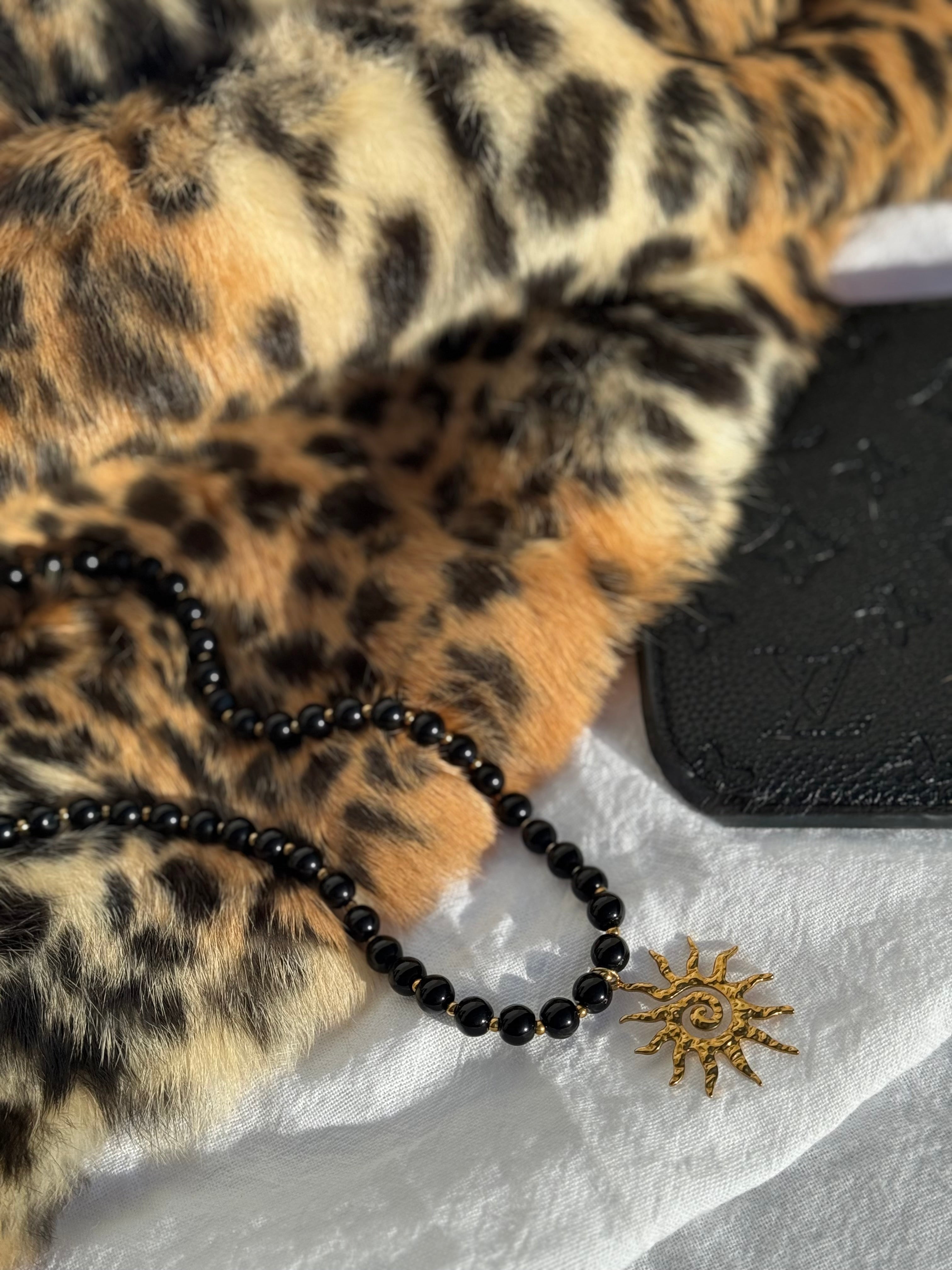 Solaris Necklace Black