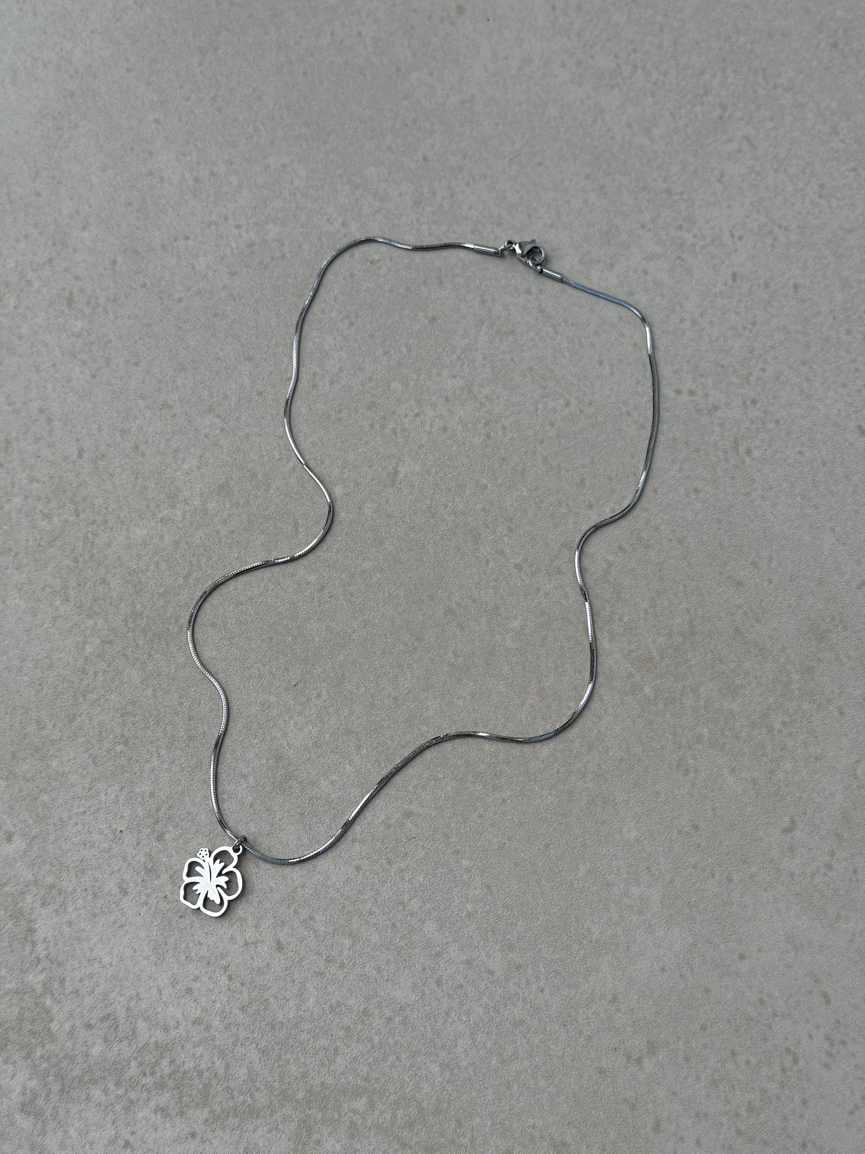 Island Bloom Silver Chain